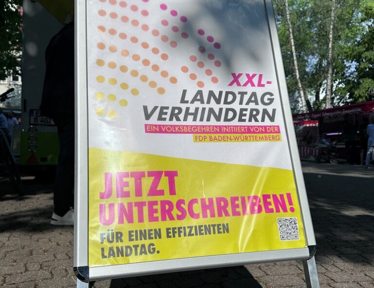 Wir sammeln Unterschriften gegen einen XXL-Landtag – am 14. Juni in Degerloch