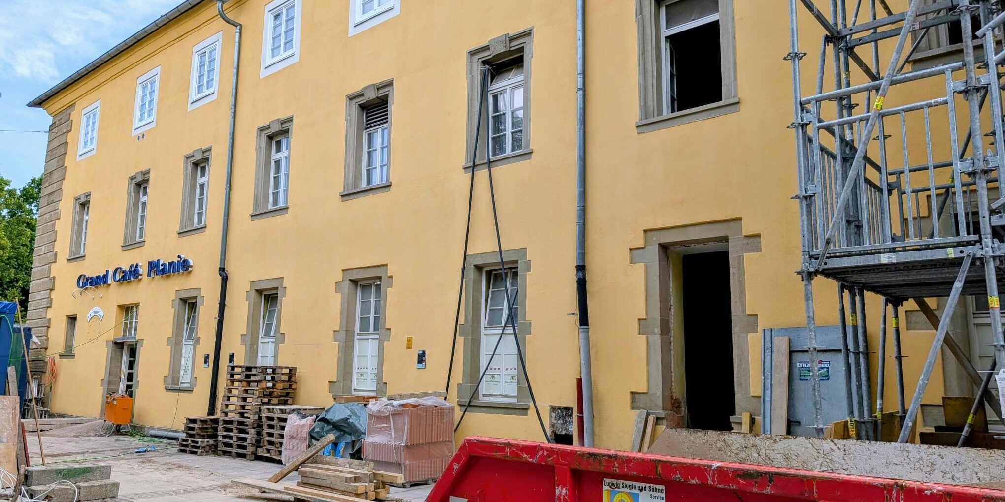 e9bb6b51-76df-4b90-bd98-c70d2ba529b0