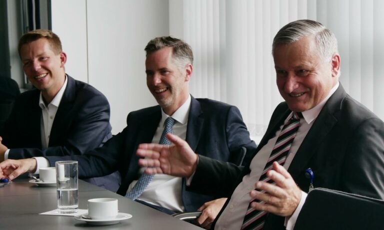 Mit Christian Dürr und Hans-Ulrich Rülke bei MAHLE: Verbrenner-Aus als Gefahr für Arbeitsplätze und Innovation